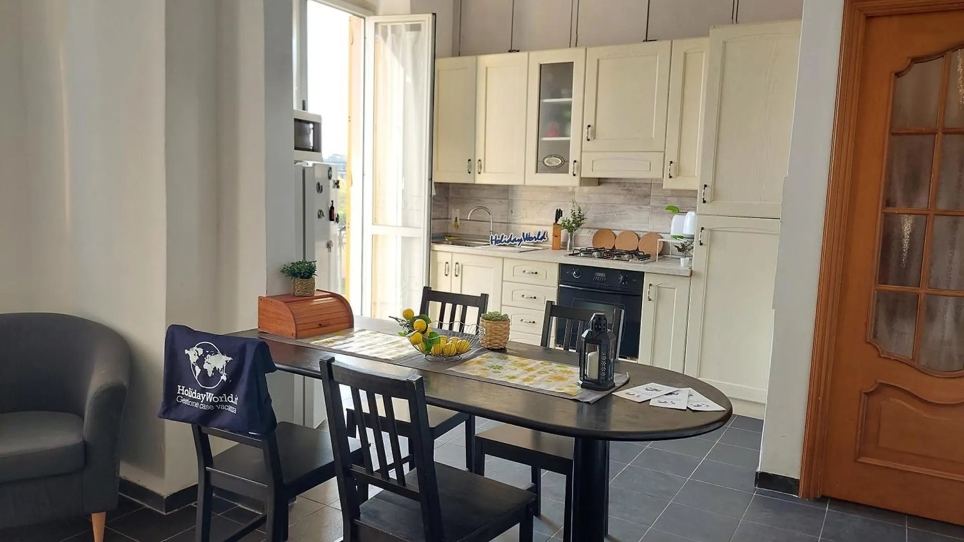 Casa Vittoria By Holiday World Genoa