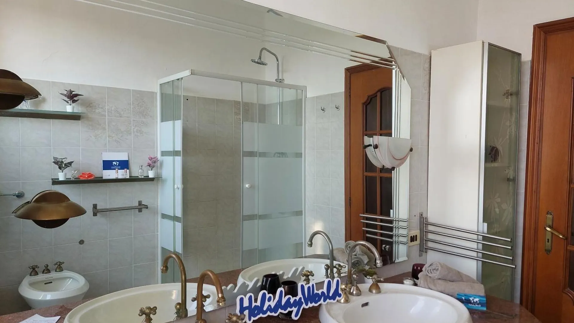 Casa Vittoria By Holiday World Genoa 0*,