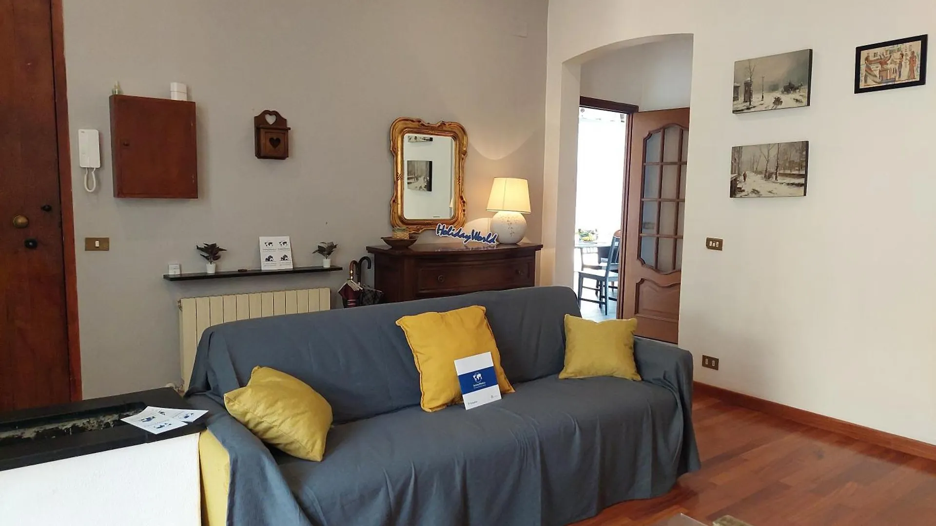 Casa Vittoria By Holiday World Genoa Apartment