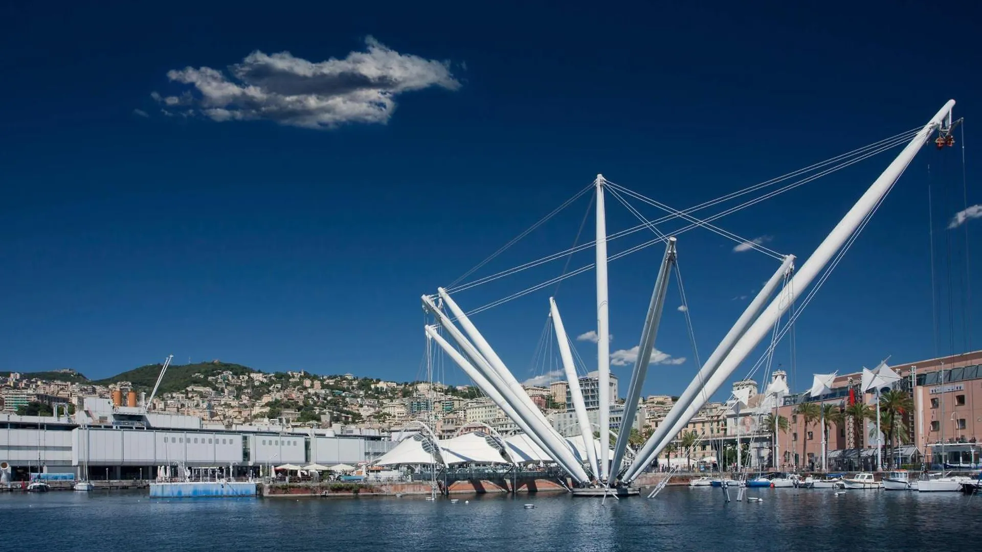 Casa Vittoria By Holiday World Genoa Apartment